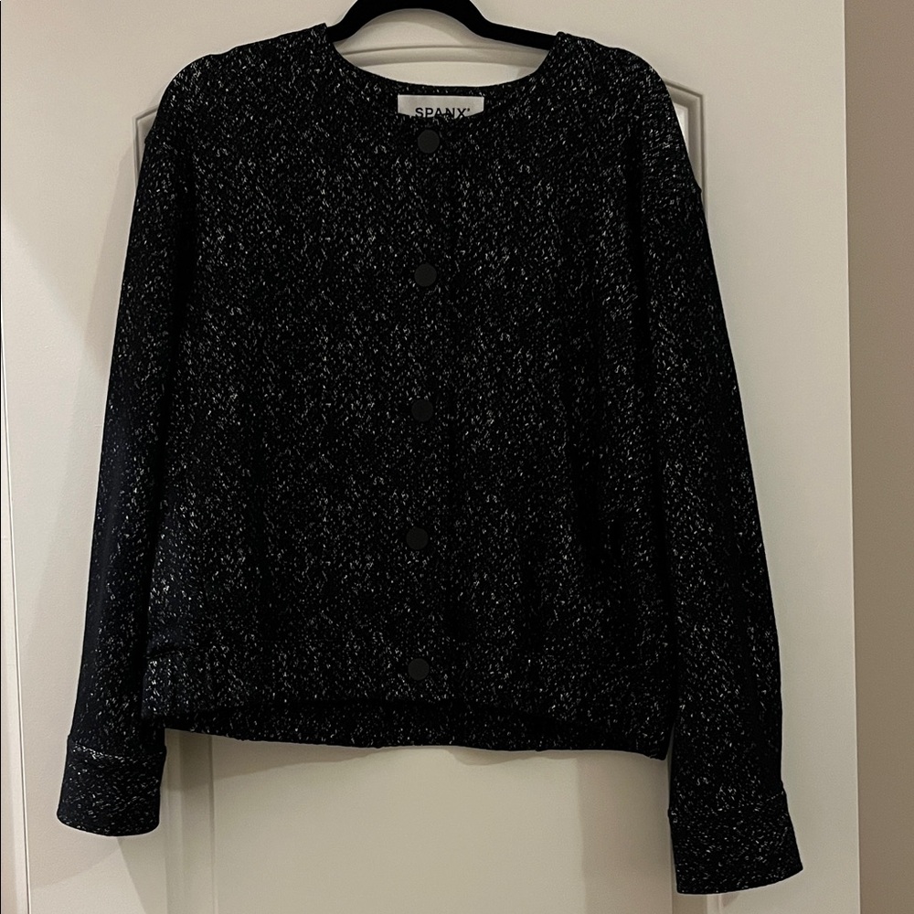 SPANX Black and White classic round collar button jacket. Sleek and Stylish! XL